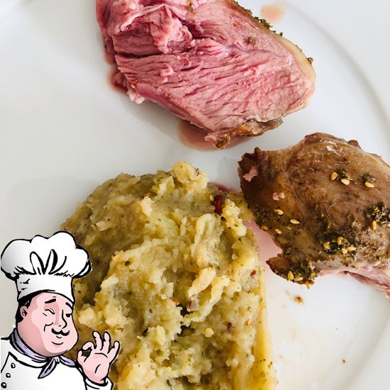 Epaule d'agneau laquée au zaatar avec sa purée au... zaatar